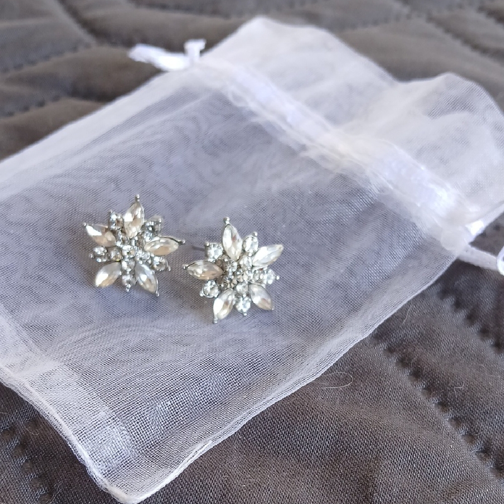 Elegant Silver Floral Stud Earrings
